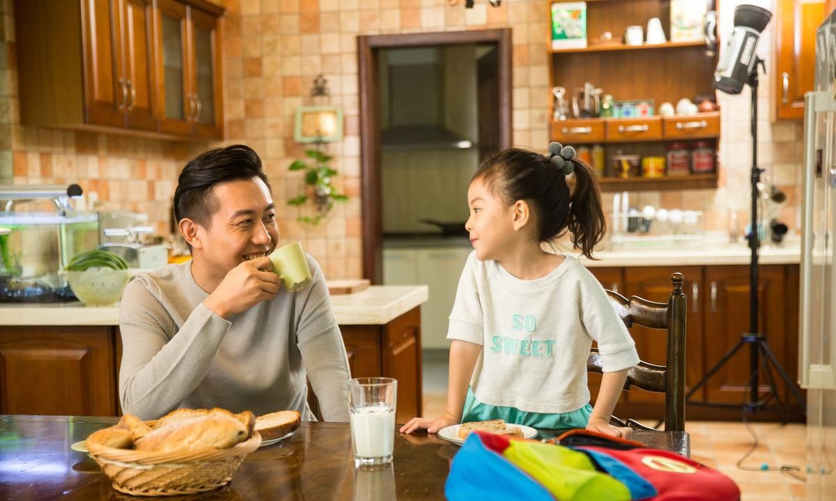 养育|父亲说：谁说女子不如男？在四个方面，女孩子做事就比男孩更妥当