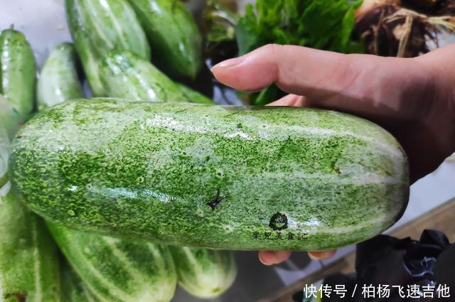 下饭|秋天,遇到此菜别错过,2块钱一斤,营养美味,炒肉吃很下饭