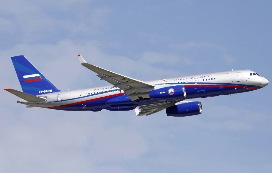 小时|这个军事强国终于出手,大型侦察机飞抵美秘密基地,盘旋了6小时