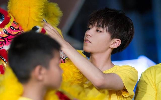 观众们|《跑男8》正式开工,蔡徐坤baby黄明昊出场,扮相值得期待