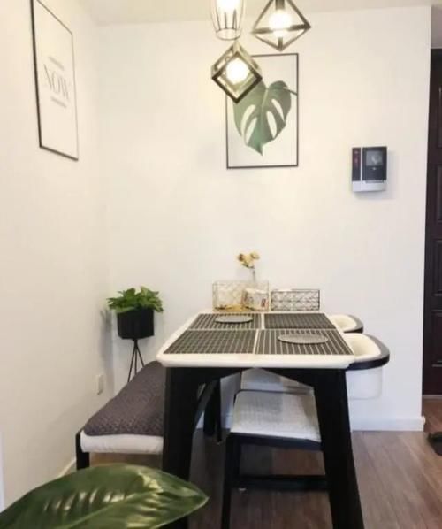  我家|我家卧室不做衣柜，这样隔出“衣帽间”！美观实用，绝了