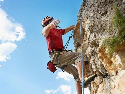  赔偿|我国最“贵”的景区，被人钉入26颗岩钉，三年后赔偿600万！