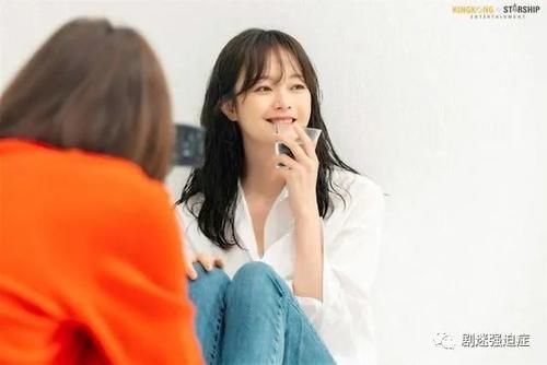  展现|全昭旻展现与《Running Man》完全相反的外貌