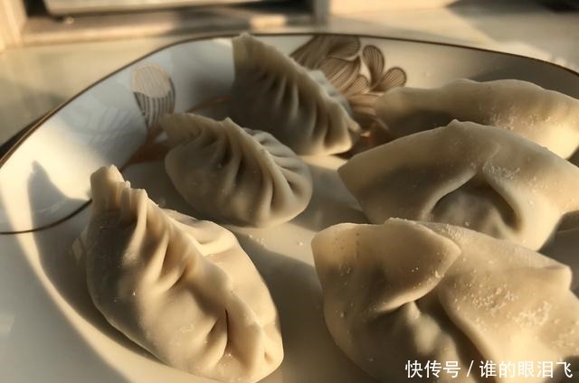 人喜欢|什么样的饺子馅最好吃,那非玉米猪肉馅莫属