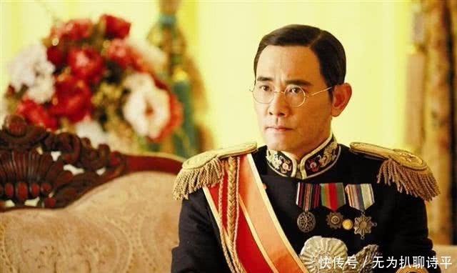 难过|溥仪上街买烤串,一口咬下瞬间难过起来