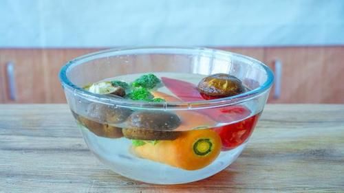  至少|最受欢迎的鸡翅做法，一口嫩滑一口酥香，至少两碗米饭打底，收藏