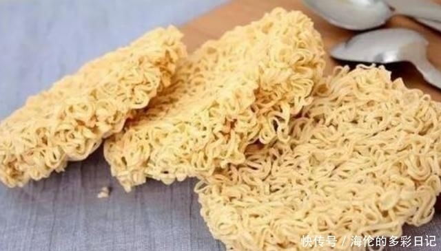  套路|方便面的面饼上，设有这个“小套路”，程序员：难怪总是吃不饱