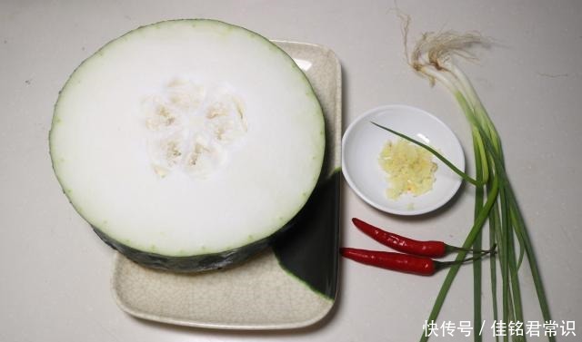 上桌|这菜1元一斤,2块钱烧一大盘,出锅满屋飘香,上桌抢着吃