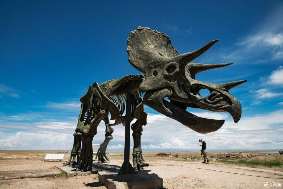 风雨雷电|贝子庙+中蒙边境+草原露营 乌珠穆沁 风雨雷电绿浪秘境行路书