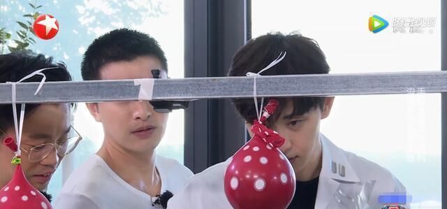  挑战|《极限挑战6》节目当众给嘉宾发台词剧本 游戏被指抄袭 毫无避嫌