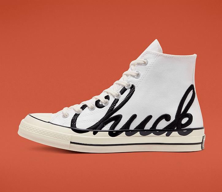  街舞|《这就是街舞》明星上脚谁最狠？王一博同款竟然有钱都买不到.