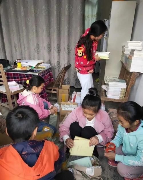 改变|等一本书的留守儿童 不愿退群的转学生 阅读改变的何止几万种人生