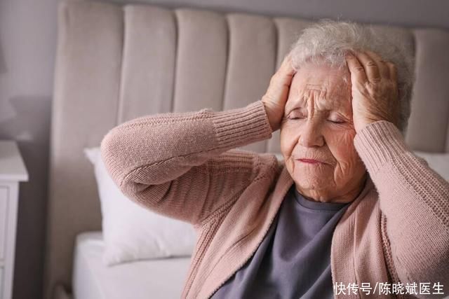 50岁后不想疾病缠身3件事要勤快(50岁后是疾病“爆发期”，提醒:勤做3事多吃2物，养出好身体)