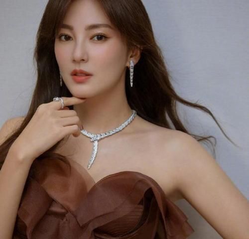 赵丽颖|最受欢迎的综艺嘉宾,赵丽颖第四,王一博第三,榜首让人意外