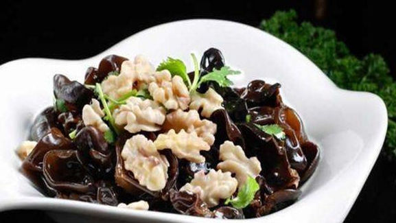 美食|选美食:果仁鲜辣涮肥牛,木耳拌核桃仁,剁椒蒸芋艿,素煎茄子