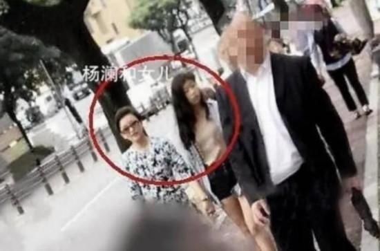 杨澜|52岁杨澜上镜气质佳，事业家庭两不误获封“人生赢家”