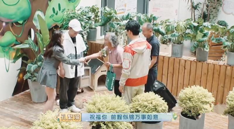  身高|黄渤道破内情，王彦霖崩溃，原来《忘不了餐厅》的爱情这么“伤”