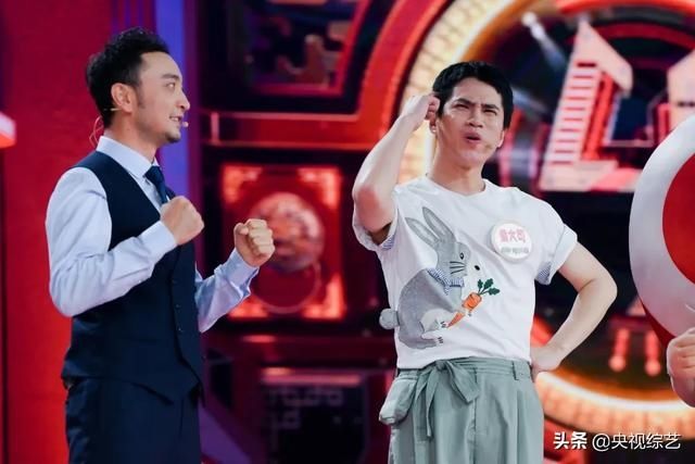 惊喜|“灵魂摄手”为小尼送上《你好生活》海报,大片质感惊喜满满