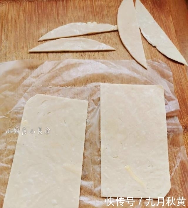 上桌|手抓饼新吃法,两块饼放烤箱烤一烤就能端上桌,家人都爱吃