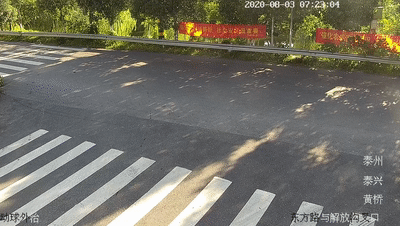 佩戴安全头|两起车祸,一念之间,戴则“生”不戴则“伤”!