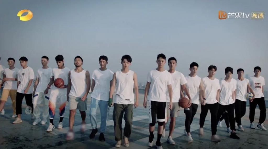 满屏|满屏都是行走的荷尔蒙，这群热血少年我太可了