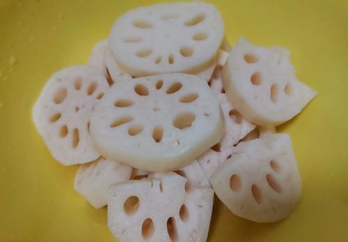  冬瓜|排骨冬瓜莲藕汤的做法，简单易学，加1味料，更香更好喝