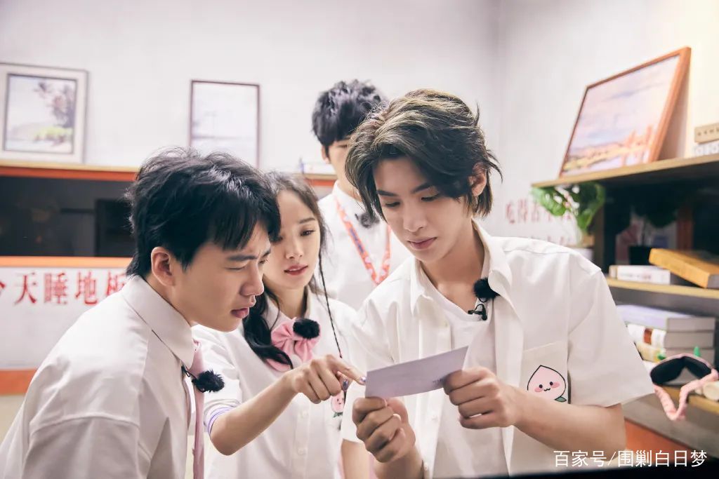  邓伦|一口一个“为你好”的粉丝们，本质上是精神私生饭