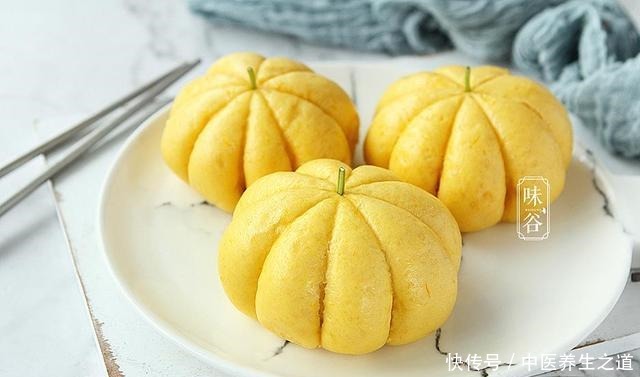 面粉|南瓜不煮粥,加点面粉做早餐,好看又营养,关键是孩子们都喜欢