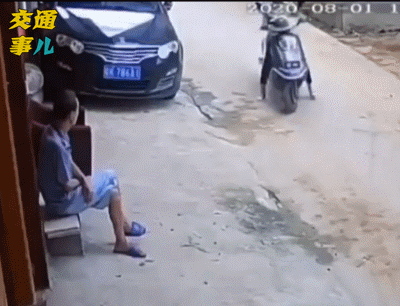  警示|一组动图警示你：避免油门当刹车，不给油的时候要备刹车