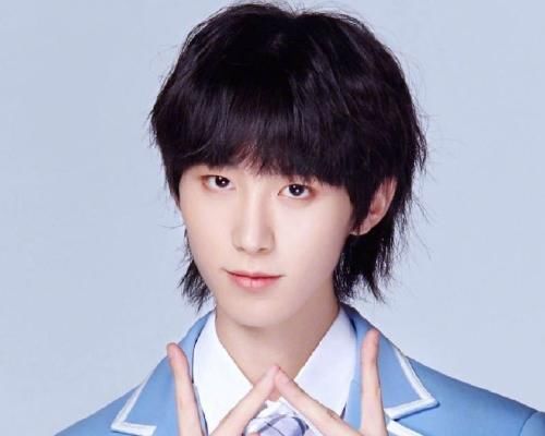  选秀|《少年之名》总决赛，李希侃C位出道，郑人予成黑马，徐圣恩意难平