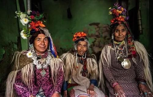 探秘|探秘喜马拉雅山的神秘部落：喜欢吃素，至今男不婚女不嫁环境超好