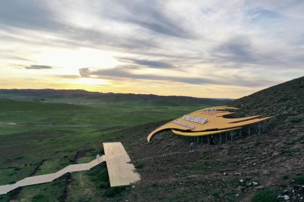  火山|乌兰察布：草原上的火山群