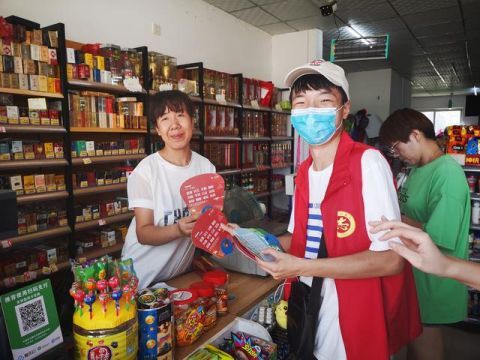 陆港|用“志愿红”点亮文明陆港底色