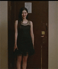 段子|搞笑GIF段子:老婆,你这笑容我看发慌,有啥你就直说吧