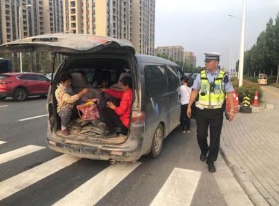  超员|7座商务拉了18人，超员率157%被查