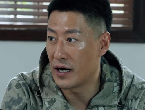  退休|《蓝军出击》大结局：褚战刚再败韩鹏被降衔，王可争卧薪尝胆获胜后退休
