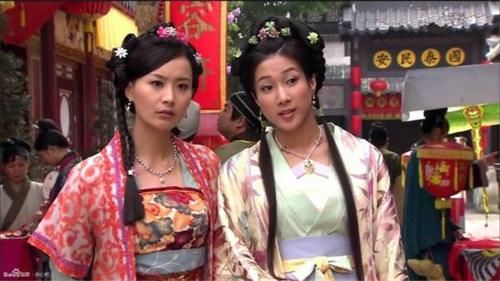 回村|两名妇人同行回村，丢失钱财发生口角，大人未戳破小偷行为