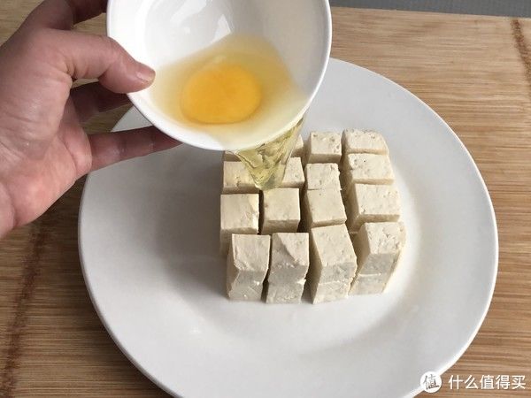 盘底|豆腐不炖白菜了，加个鸡蛋比肉香，好吃的盘底都光了