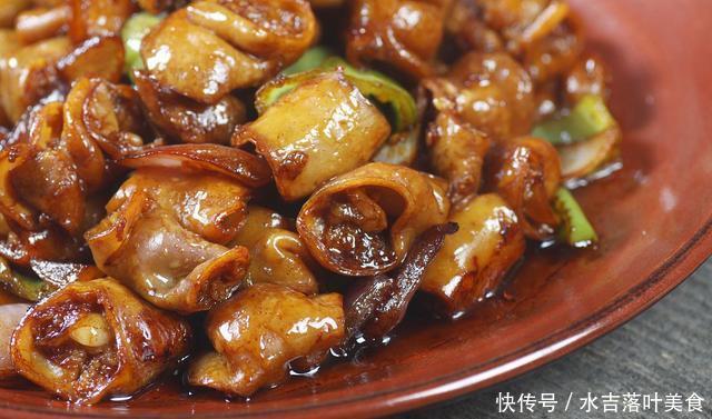 简单|尖椒炒肥肠简单易学,营养美味