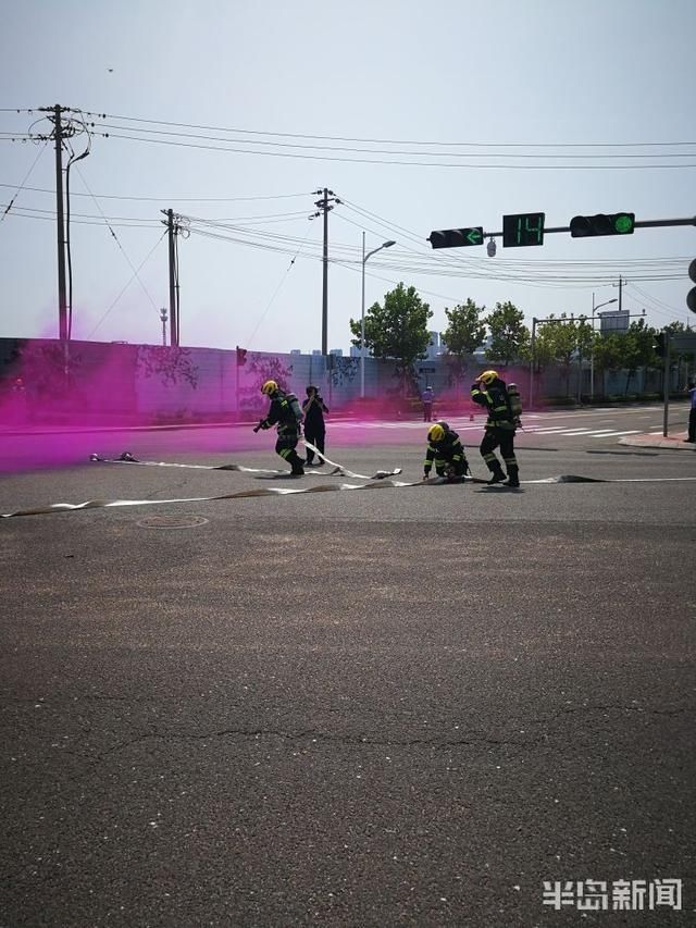  救援|提高应急处置能力和效率 青岛多部门联合开展交通事故应急救援演练