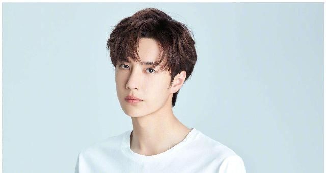  尊重|而且还非常不尊重舞者，王一博表示很辛苦，在开播的时候就很认真的观看了其中的表演