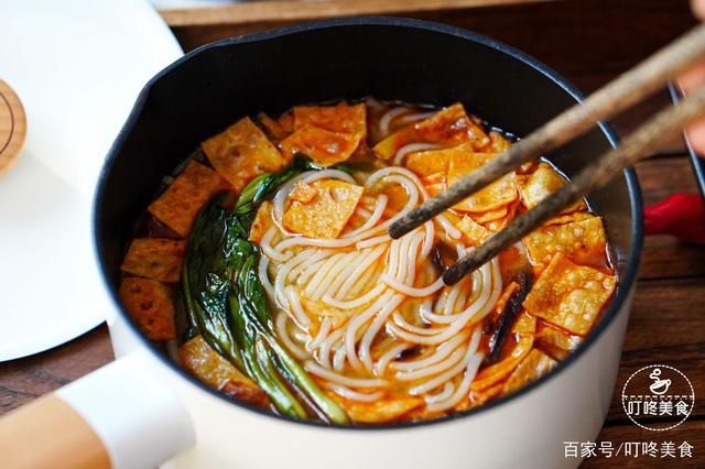 花生米|煮螺蛳粉时,粉丝总煮不熟?学会这个小技巧,螺蛳粉易煮又好吃