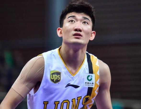  孙铭徽|全华班没给姚明丢脸，孙铭徽1节11分对轰火箭球星，最后2秒遭绝平