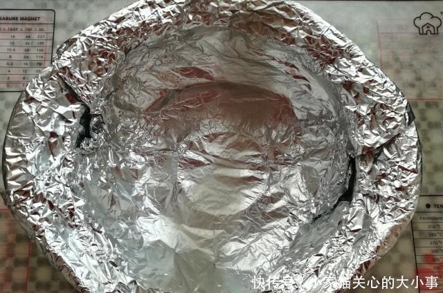 砂锅|烤红薯的家常做法,皮薄肉甜汁多,没有微波炉和烤箱也能做