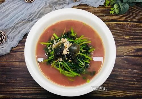  上汤红苋菜|七月苋菜金不换，这个月多吃点也无妨，刮油去脂，跟松花蛋是绝配