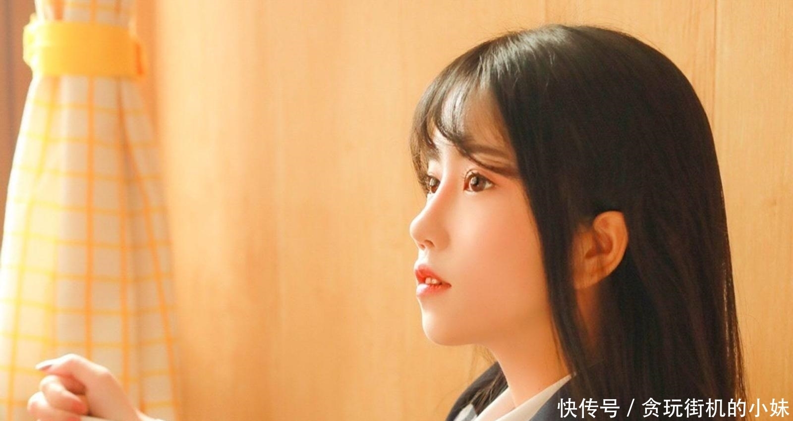 测试|心理测试: 4条围巾, 哪条最适合你? 测这辈子谁会奋不顾身的爱你