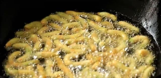 薯条|入秋后，红薯南瓜放一边，多吃土豆，加一个鸡蛋，比薯条好吃