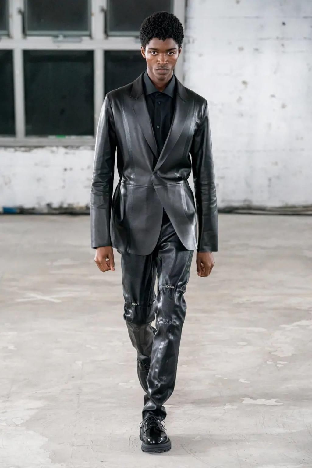 Matthew|【秀场】Matthew William的Givenchy首秀有什么不一样？