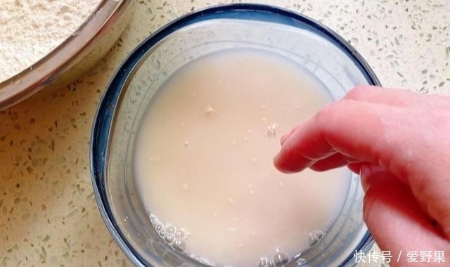 老面|超详细的酵母发酵过程,如何把握酵母粉的量,堪比老面发酵的味道