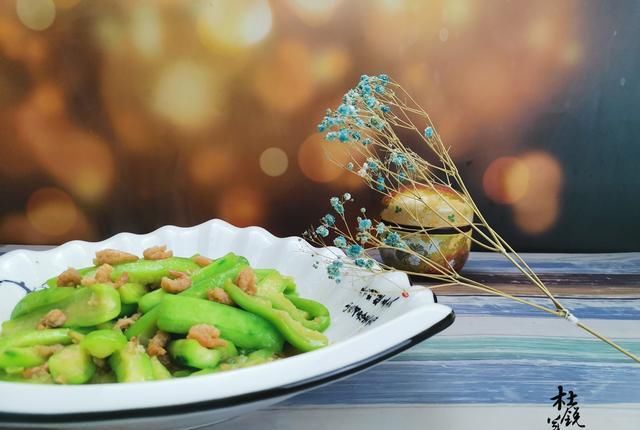 分钟|炒丝瓜，切记加入1料调入1味，5分钟出锅，成就极致鲜味